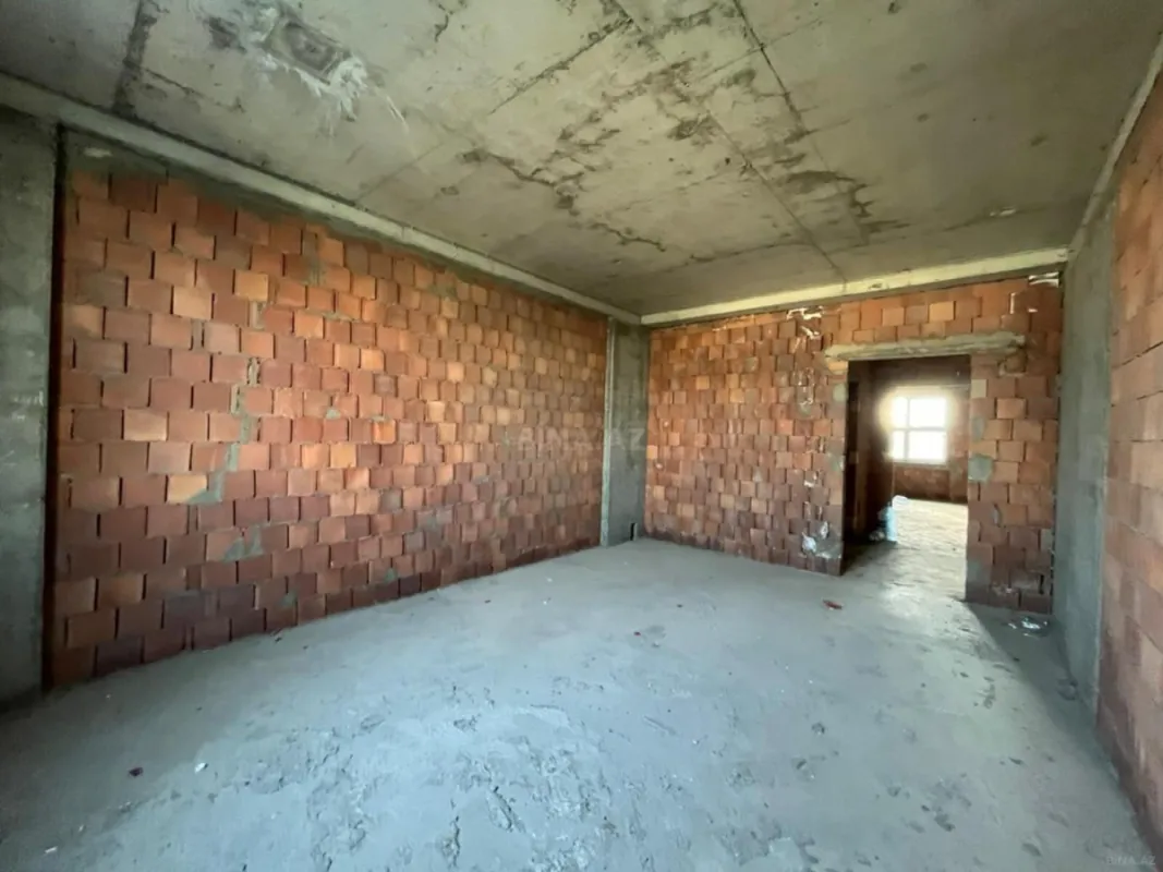 Satılır 2 otaqlı mənzil 94 m²