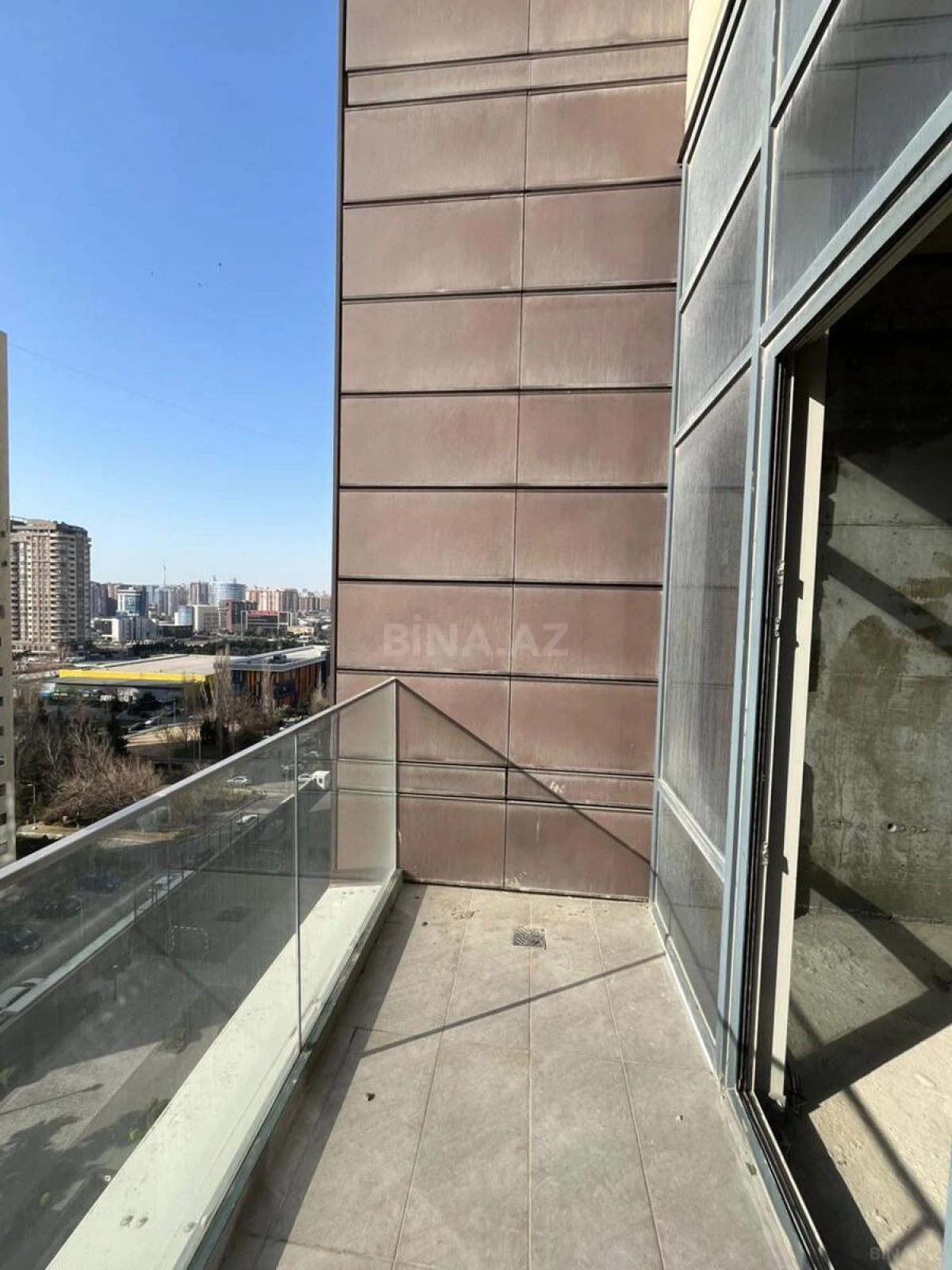 Satılır 2 otaqlı mənzil 94 m²