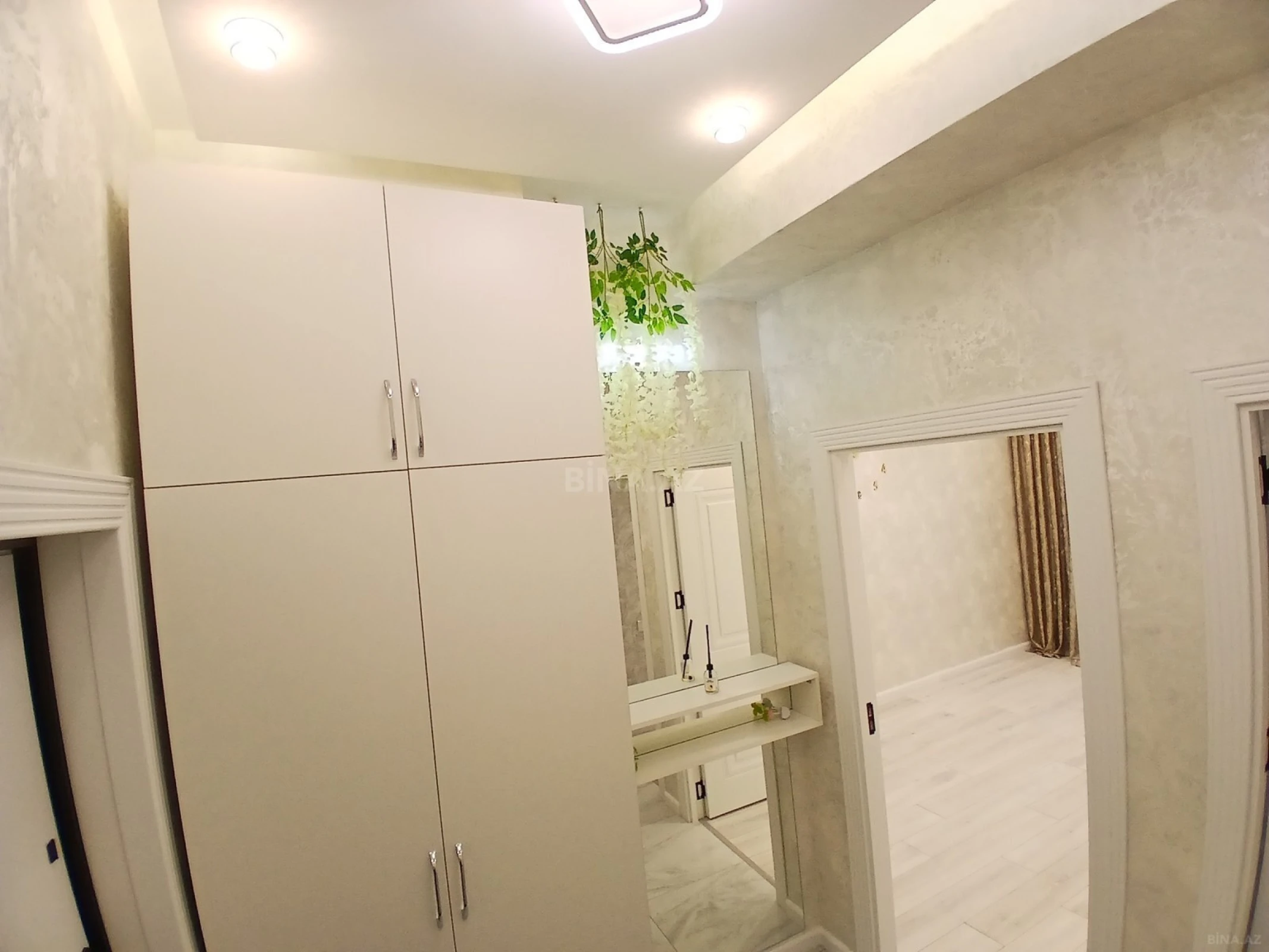 Satılır 2 otaqlı mənzil 45 m²