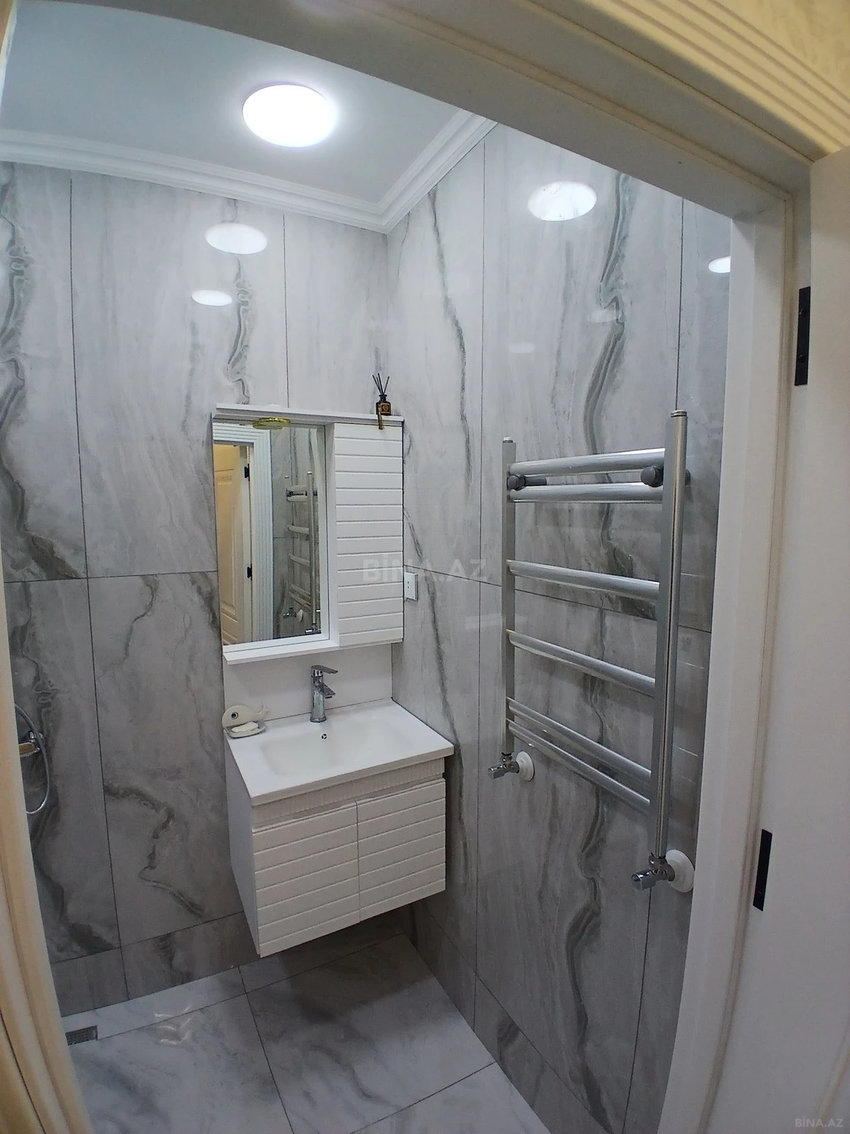 Satılır 2 otaqlı mənzil 45 m²