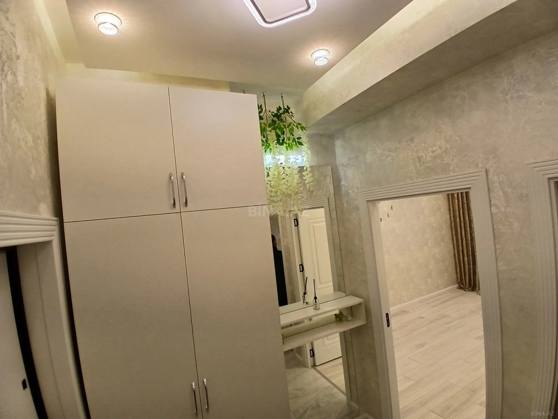 Satılır 2 otaqlı mənzil 45 m²