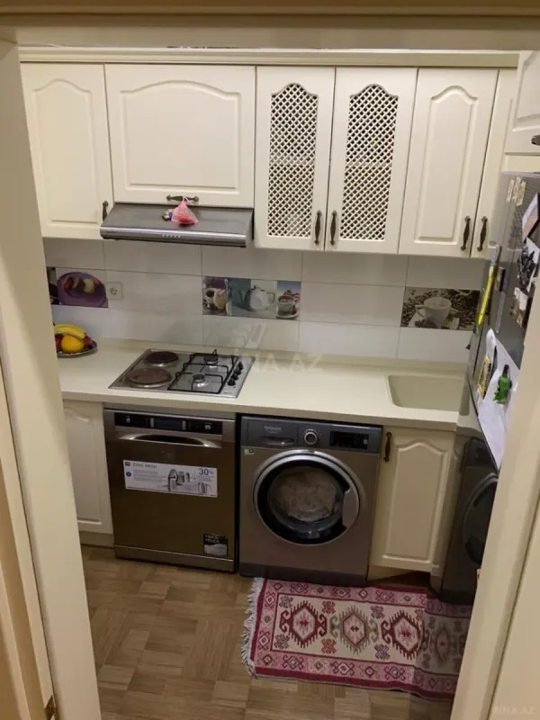 Kirayə verilir 3 otaqlı mənzil 100 m²