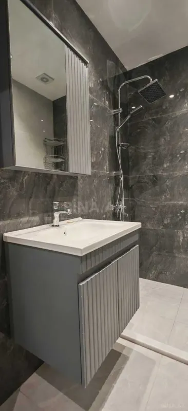 Satılır 2 otaqlı mənzil 55 m²