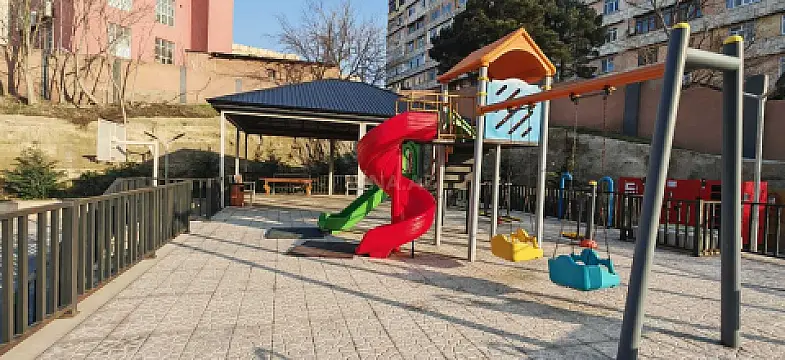 Satılır 2 otaqlı mənzil 55 m²