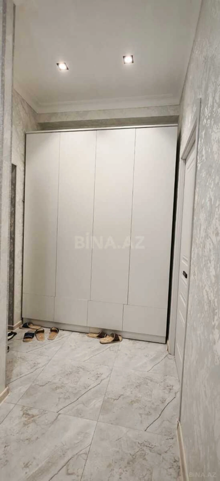 Satılır 2 otaqlı mənzil 55 m²