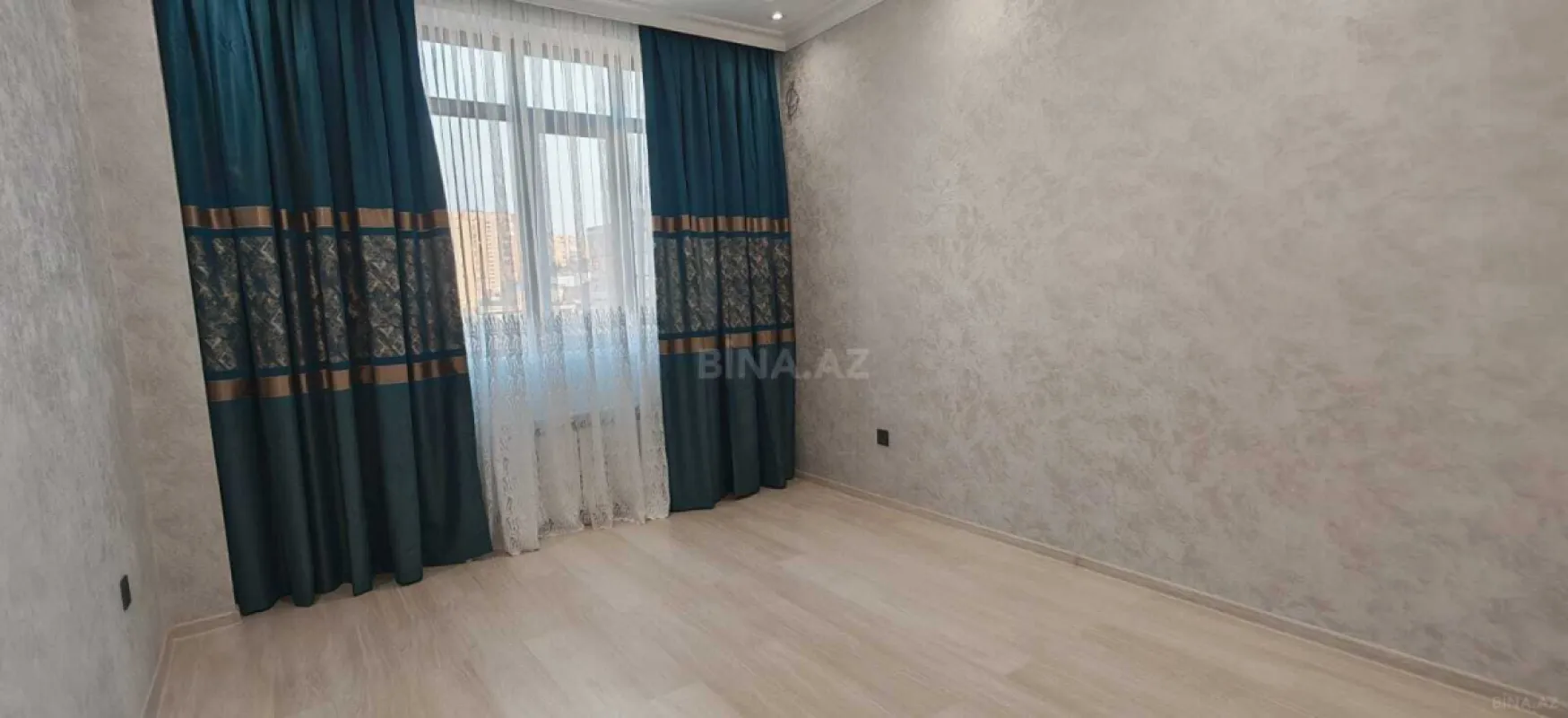 Satılır 2 otaqlı mənzil 55 m²