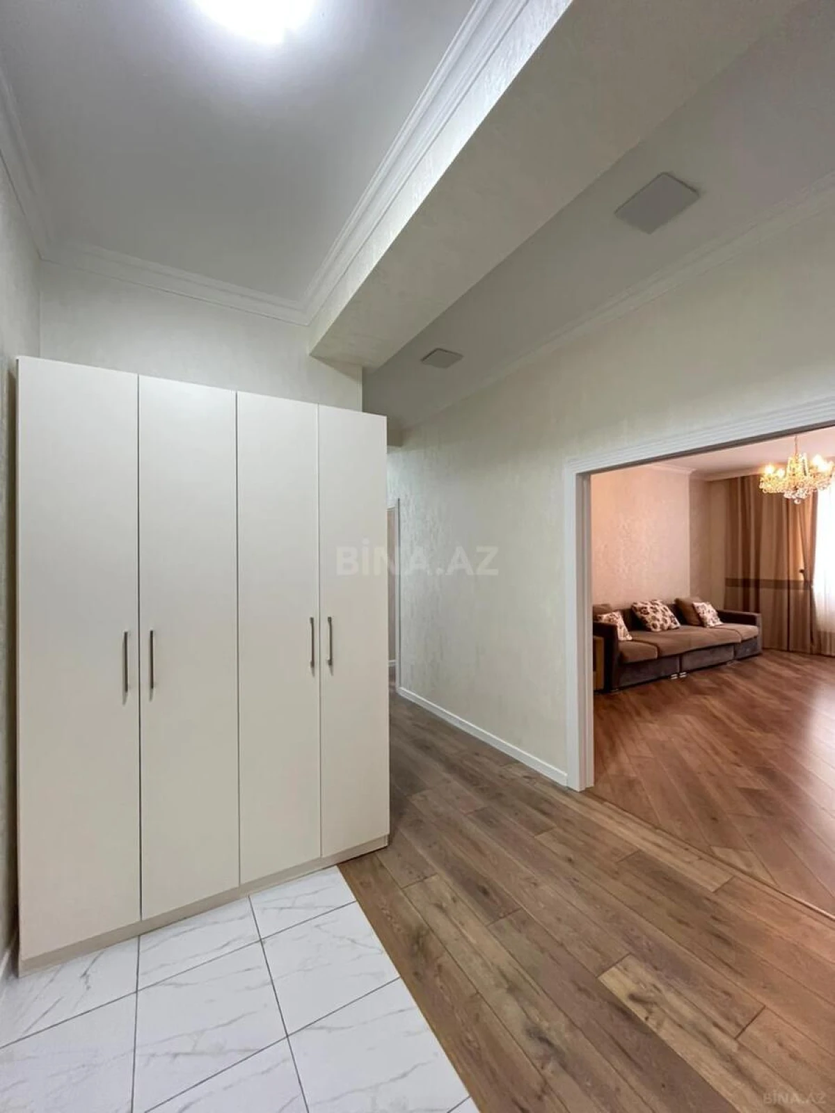Satılır 3 otaqlı mənzil 115 m²