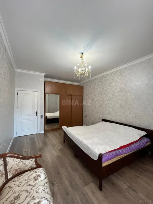 Satılır 3 otaqlı mənzil 115 m²