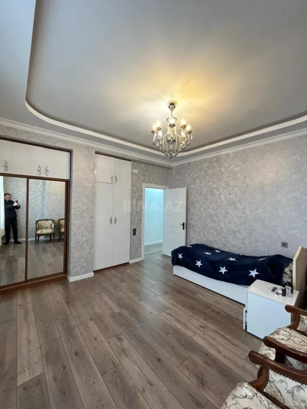 Satılır 3 otaqlı mənzil 115 m²
