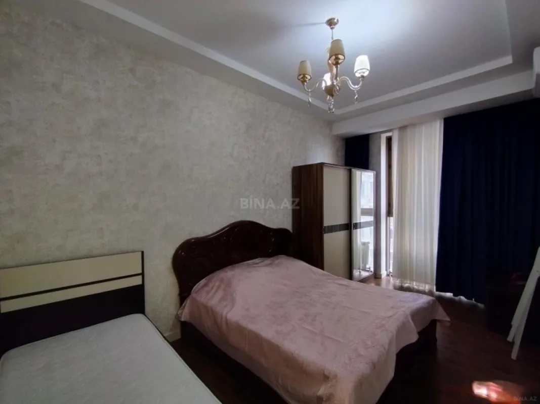 Kirayə verilir 2 otaqlı mənzil 86 m²