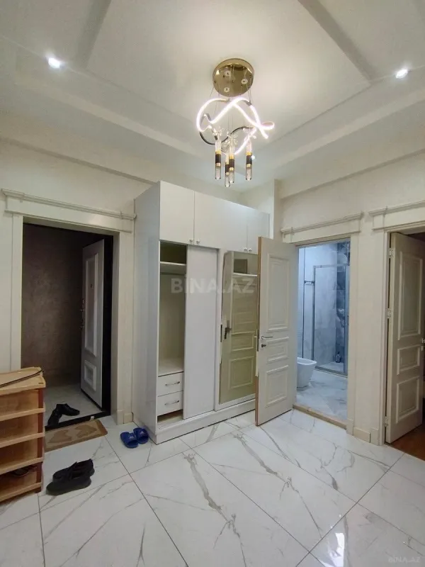 Kirayə verilir 2 otaqlı mənzil 86 m²
