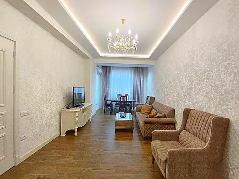 Kirayə verilir 2 otaqlı mənzil 86 m²