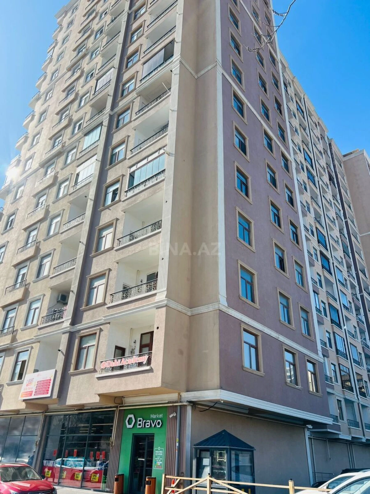 Kirayə verilir 3 otaqlı mənzil 120 m²