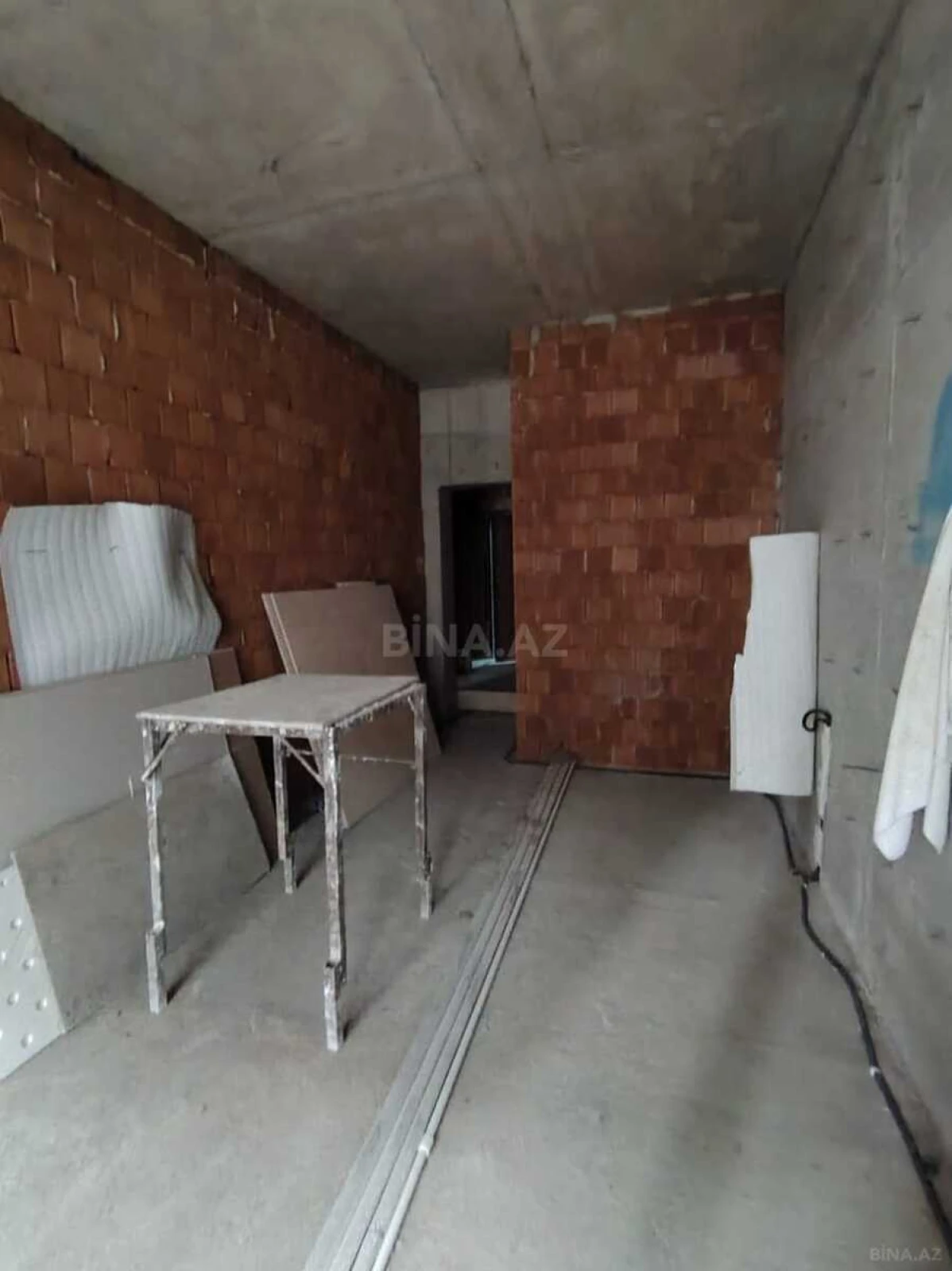 Satılır 2 otaqlı mənzil 95 m²