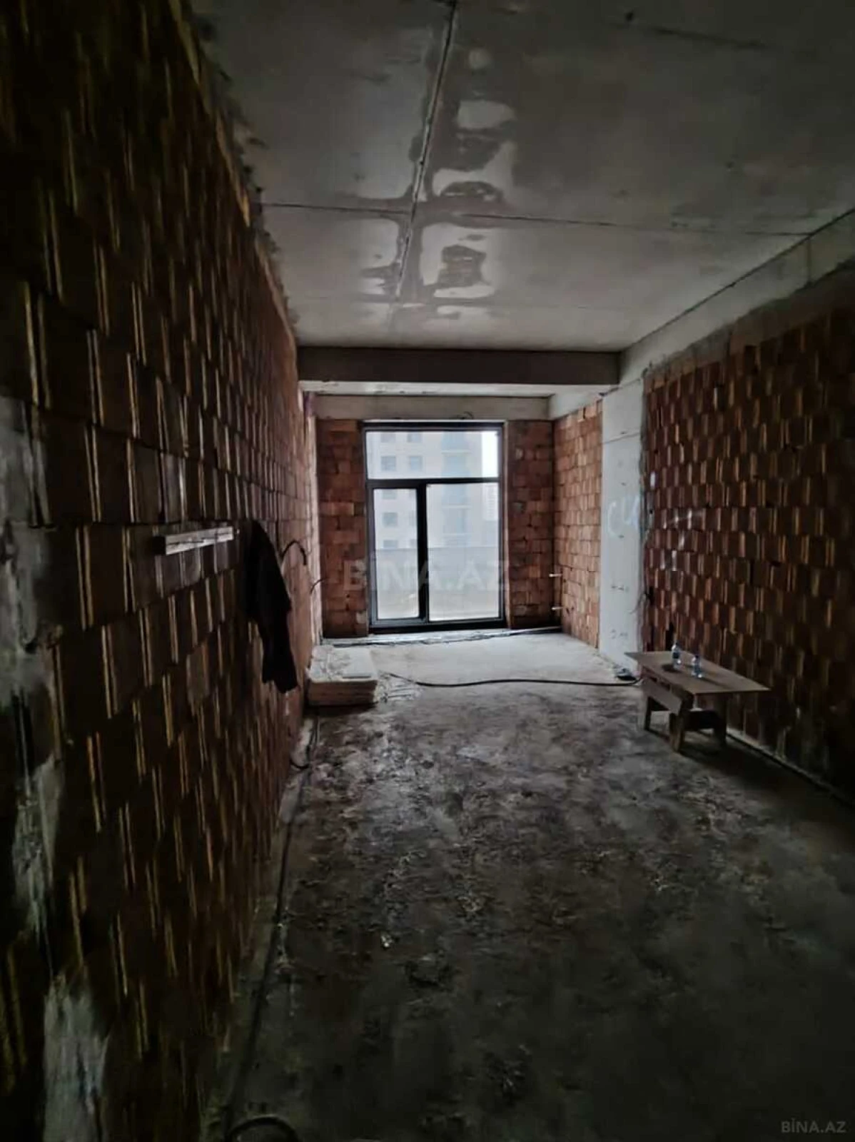 Satılır 2 otaqlı mənzil 95 m²