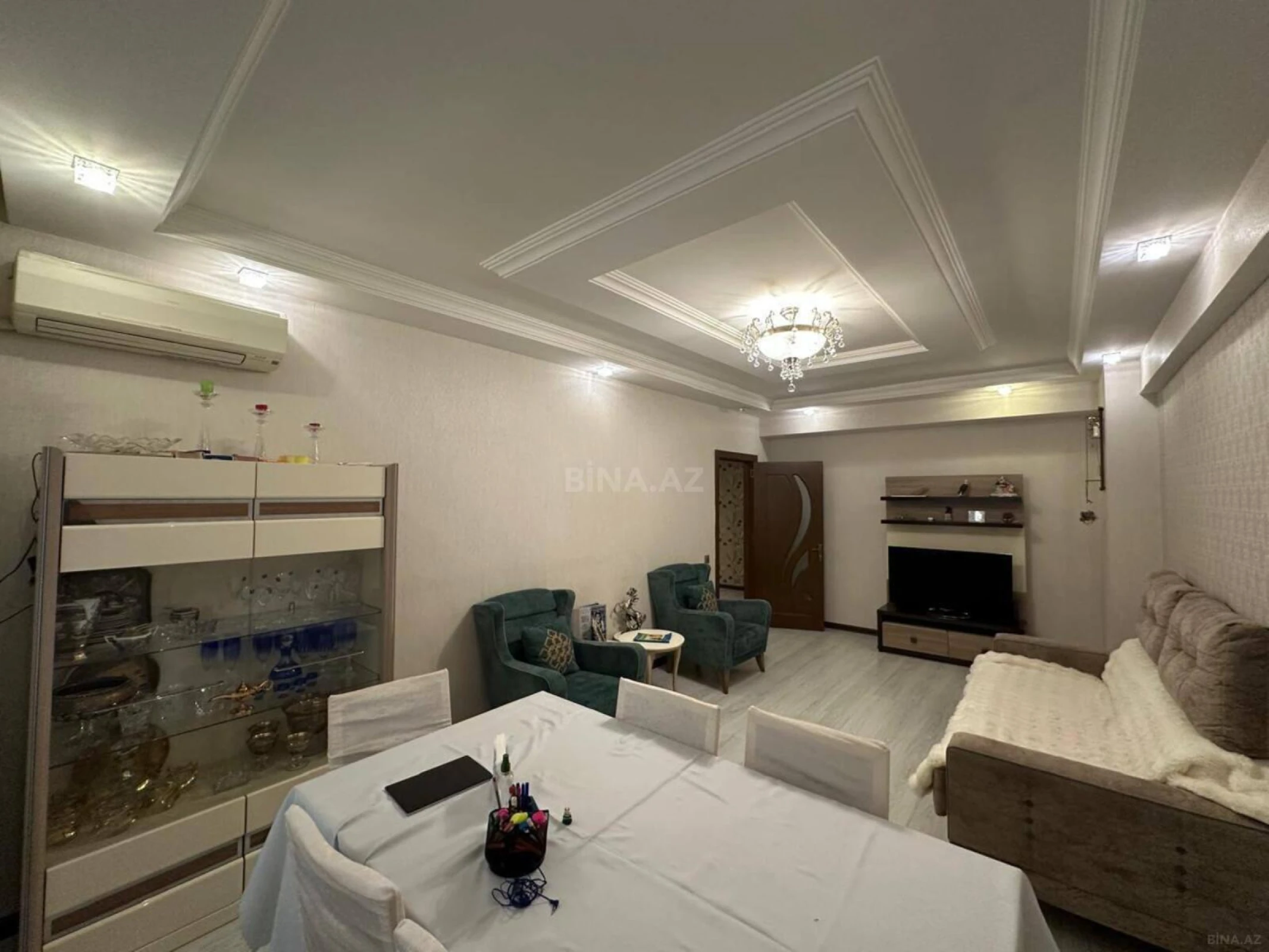 Satılır 3 otaqlı mənzil 110.9 m²