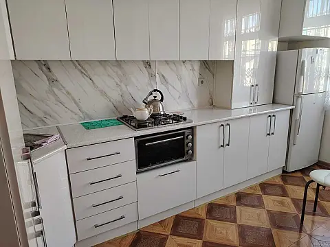 Satılır 4 otaqlı mənzil 80 m²