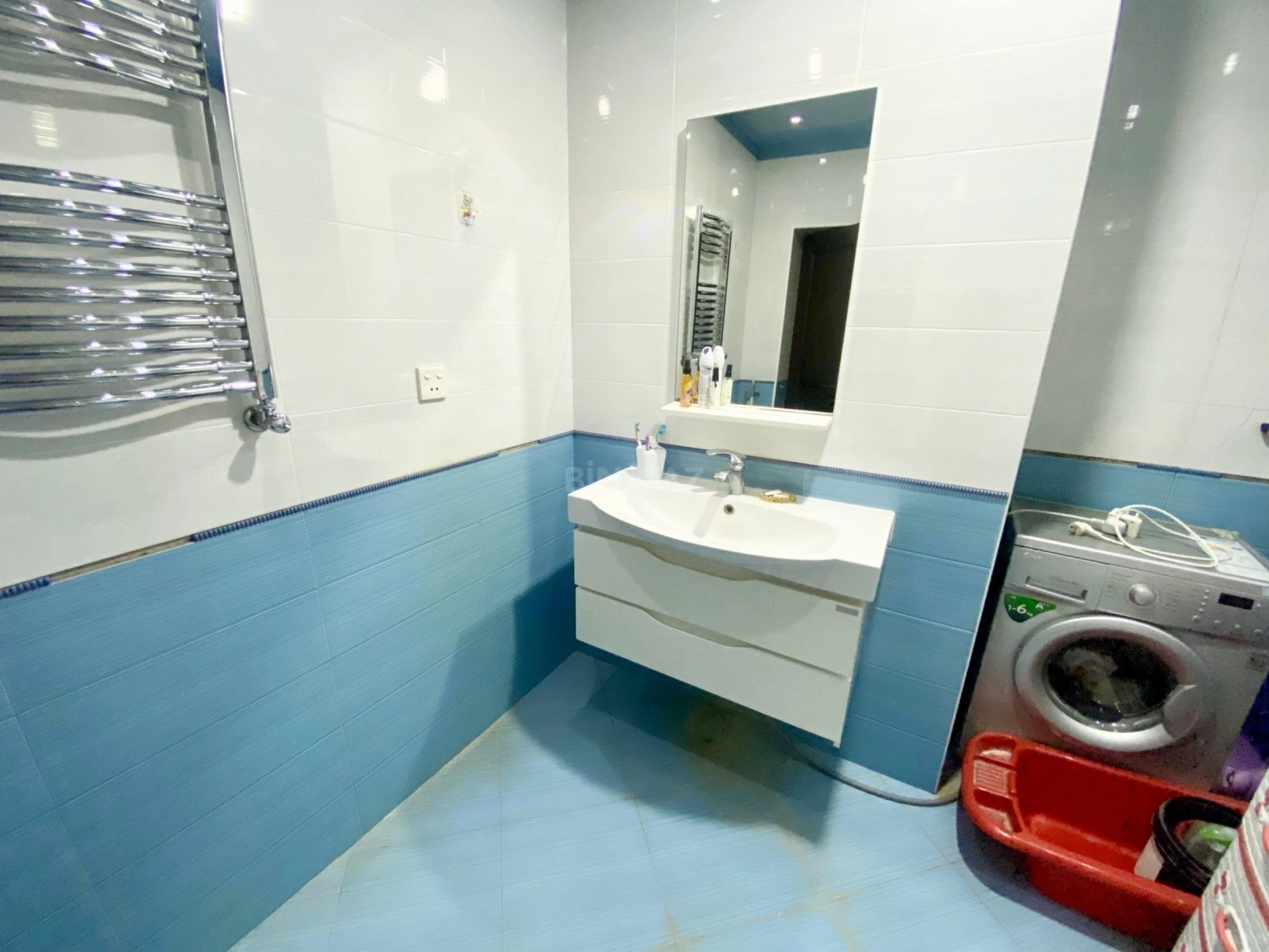 Kirayə verilir 2 otaqlı mənzil 100 m²