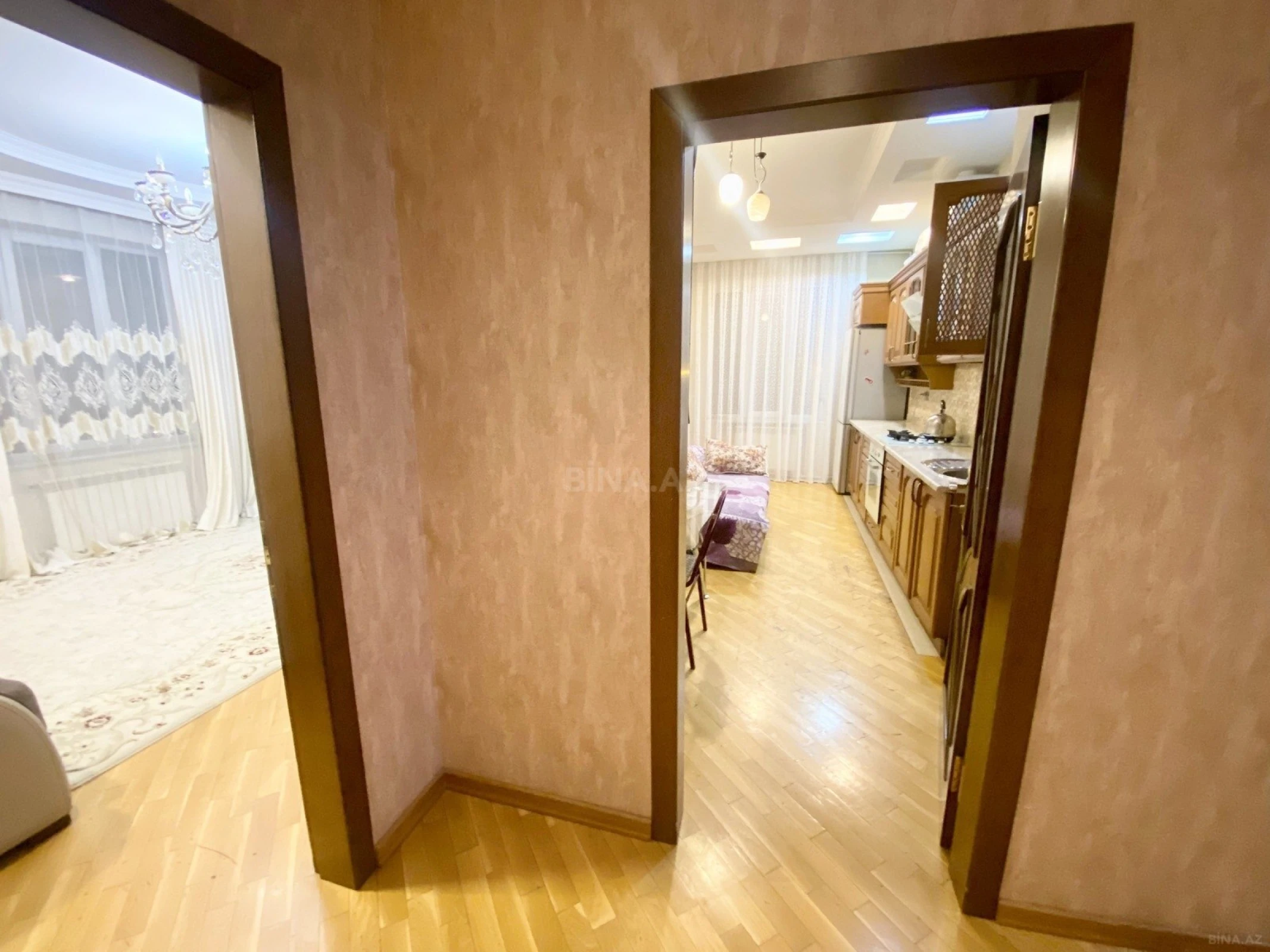 Kirayə verilir 2 otaqlı mənzil 100 m²