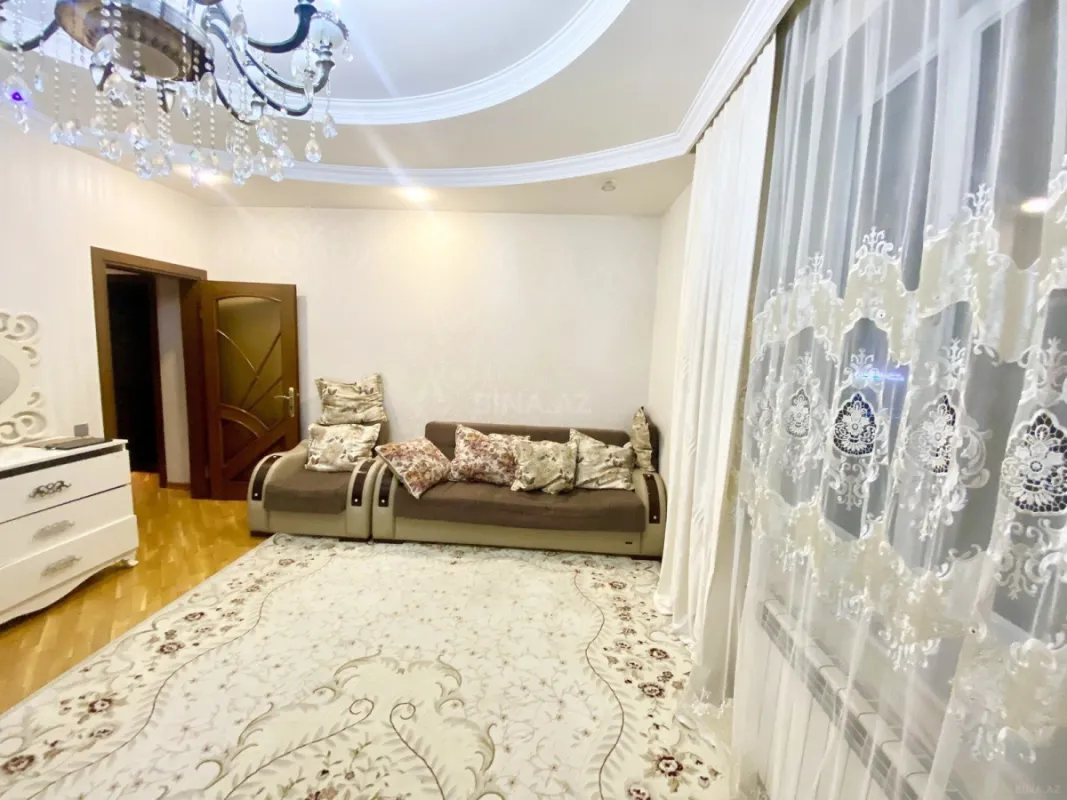 Kirayə verilir 2 otaqlı mənzil 100 m²