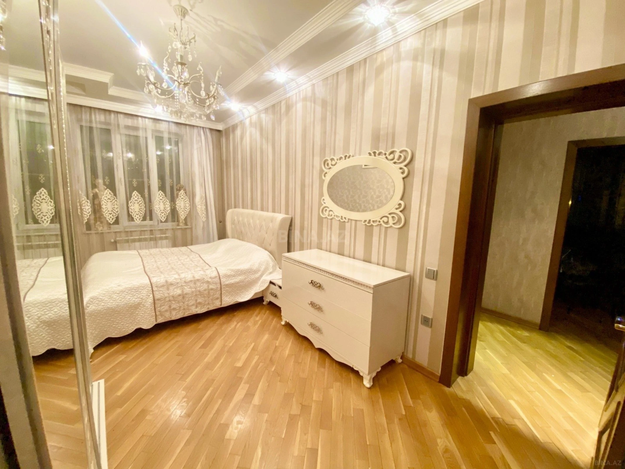 Kirayə verilir 2 otaqlı mənzil 100 m²