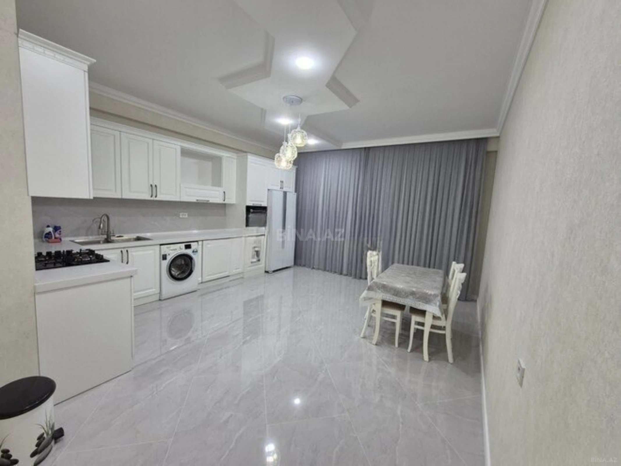Kirayə verilir 3 otaqlı mənzil 156 m²