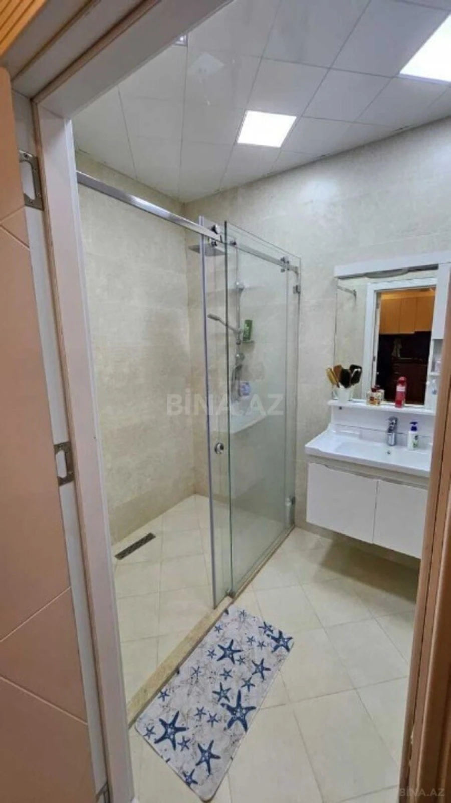 Kirayə verilir 2 otaqlı mənzil 70 m²