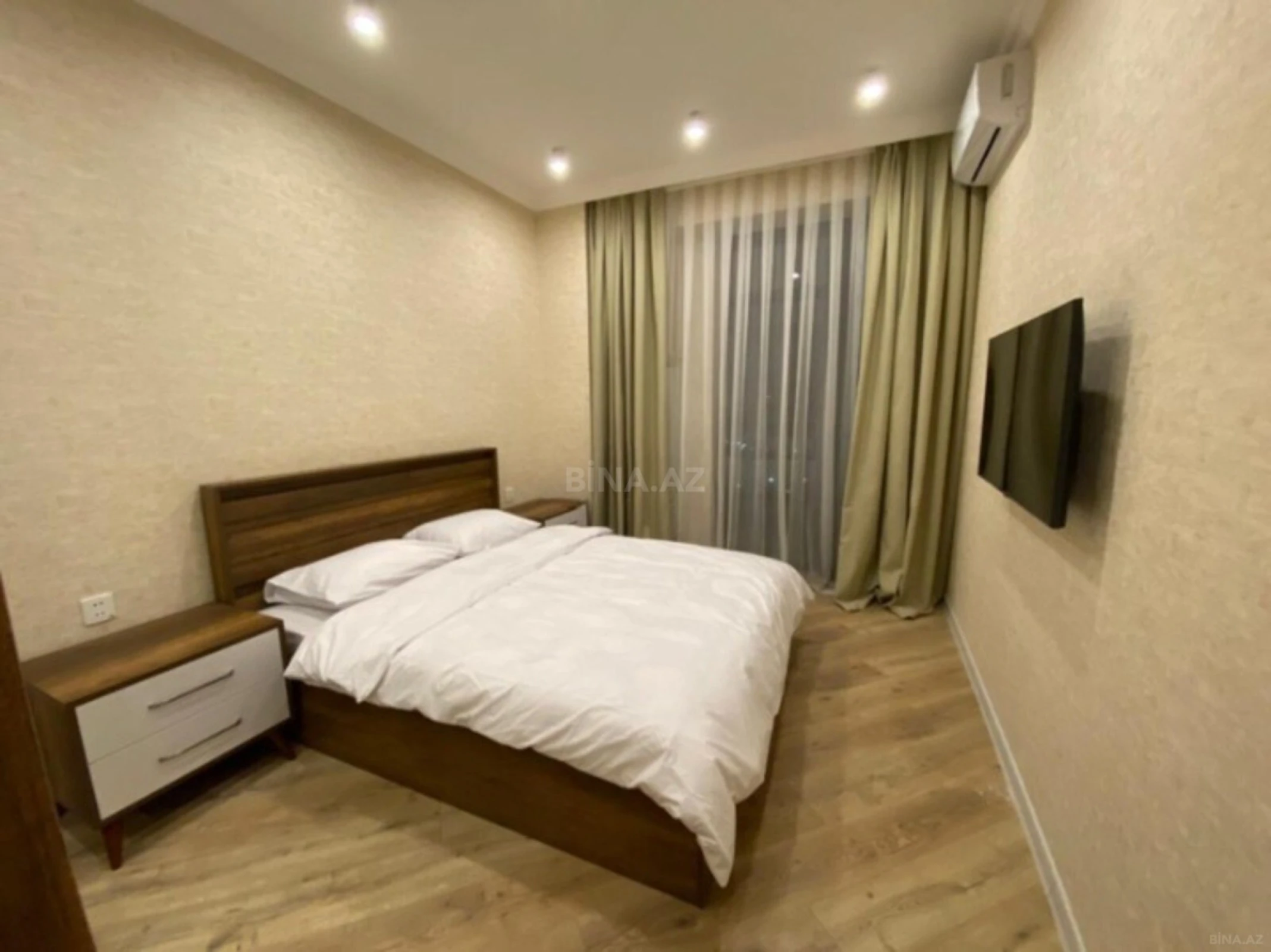 Kirayə verilir 2 otaqlı mənzil 70 m²