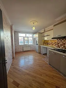 Satılır 3 otaqlı mənzil 110 m²