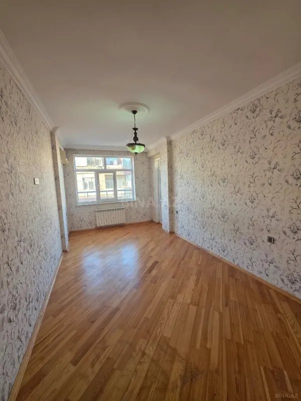 Satılır 3 otaqlı mənzil 110 m²