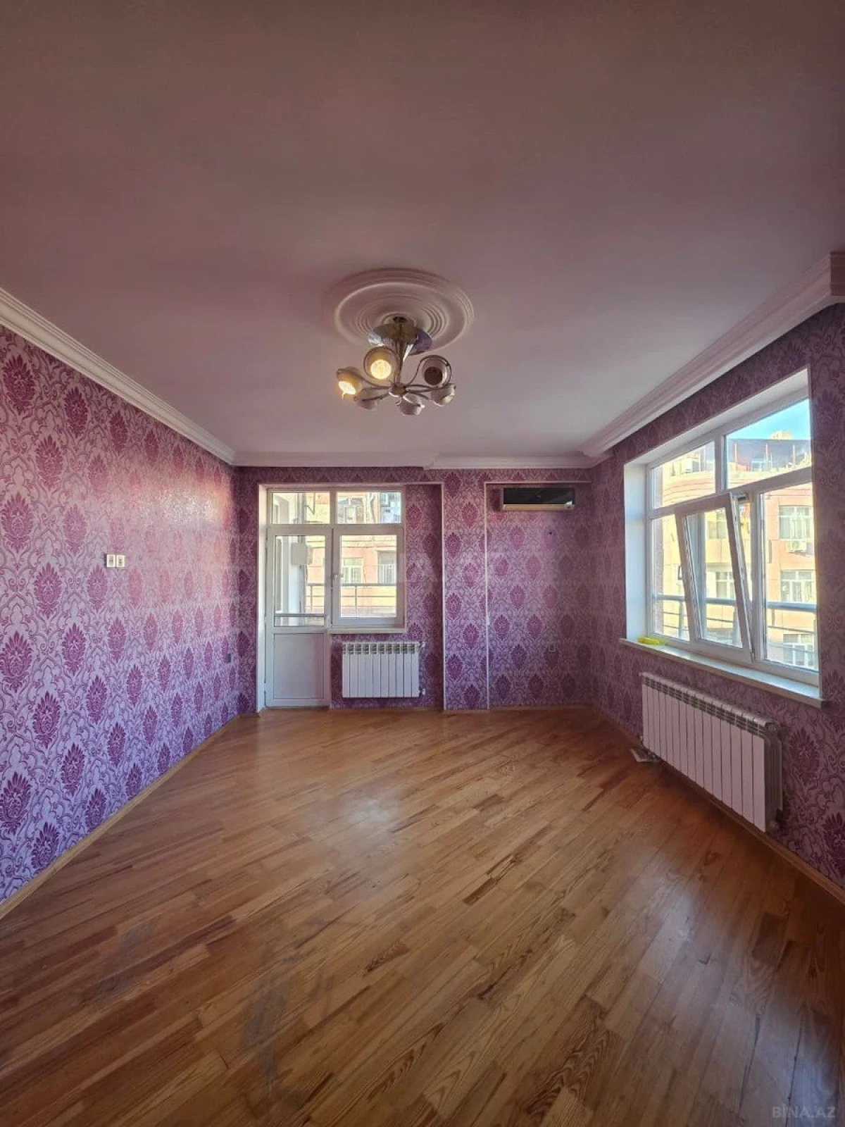Satılır 3 otaqlı mənzil 110 m²