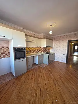 Satılır 3 otaqlı mənzil 110 m²
