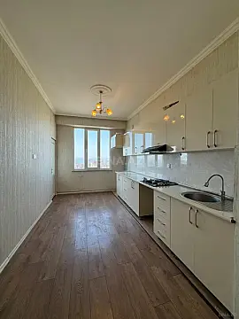 Satılır 3 otaqlı mənzil 105 m²