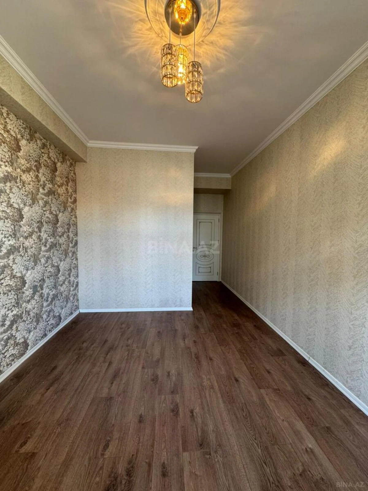 Satılır 3 otaqlı mənzil 105 m²