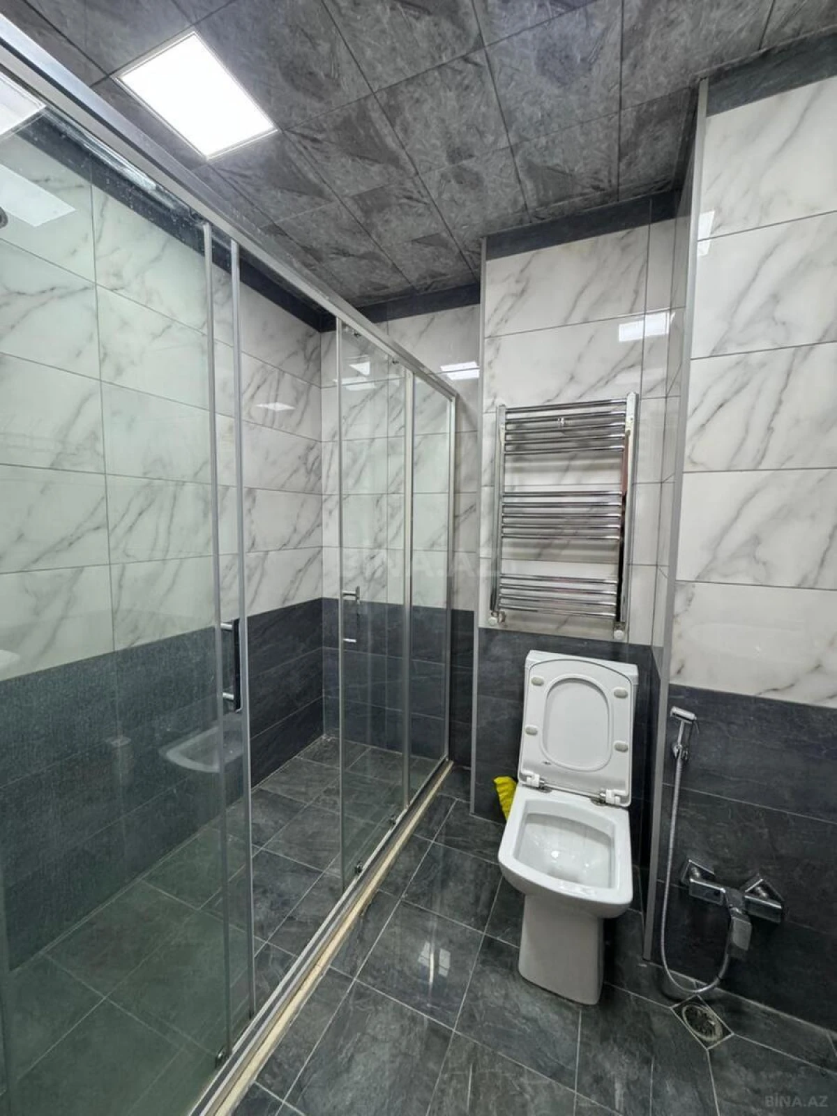 Satılır 3 otaqlı mənzil 105 m²