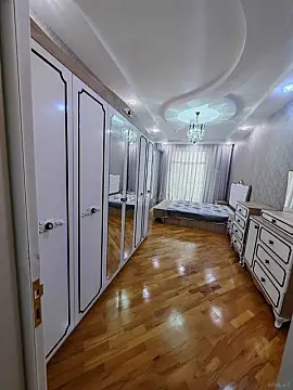 Kirayə verilir 3 otaqlı mənzil 156 m²