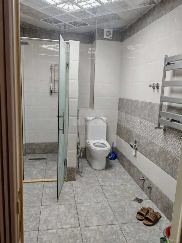 Kirayə verilir 3 otaqlı mənzil 156 m²