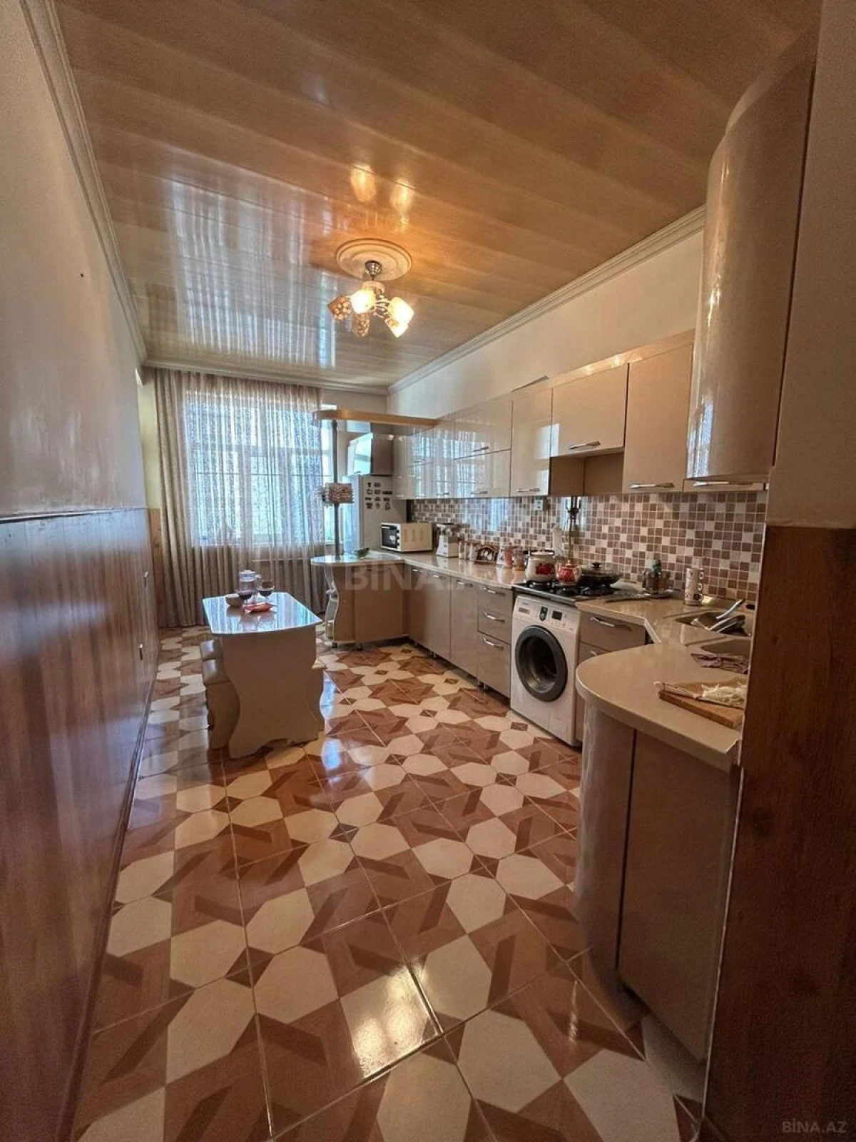 Satılır 3 otaqlı mənzil 120 m²