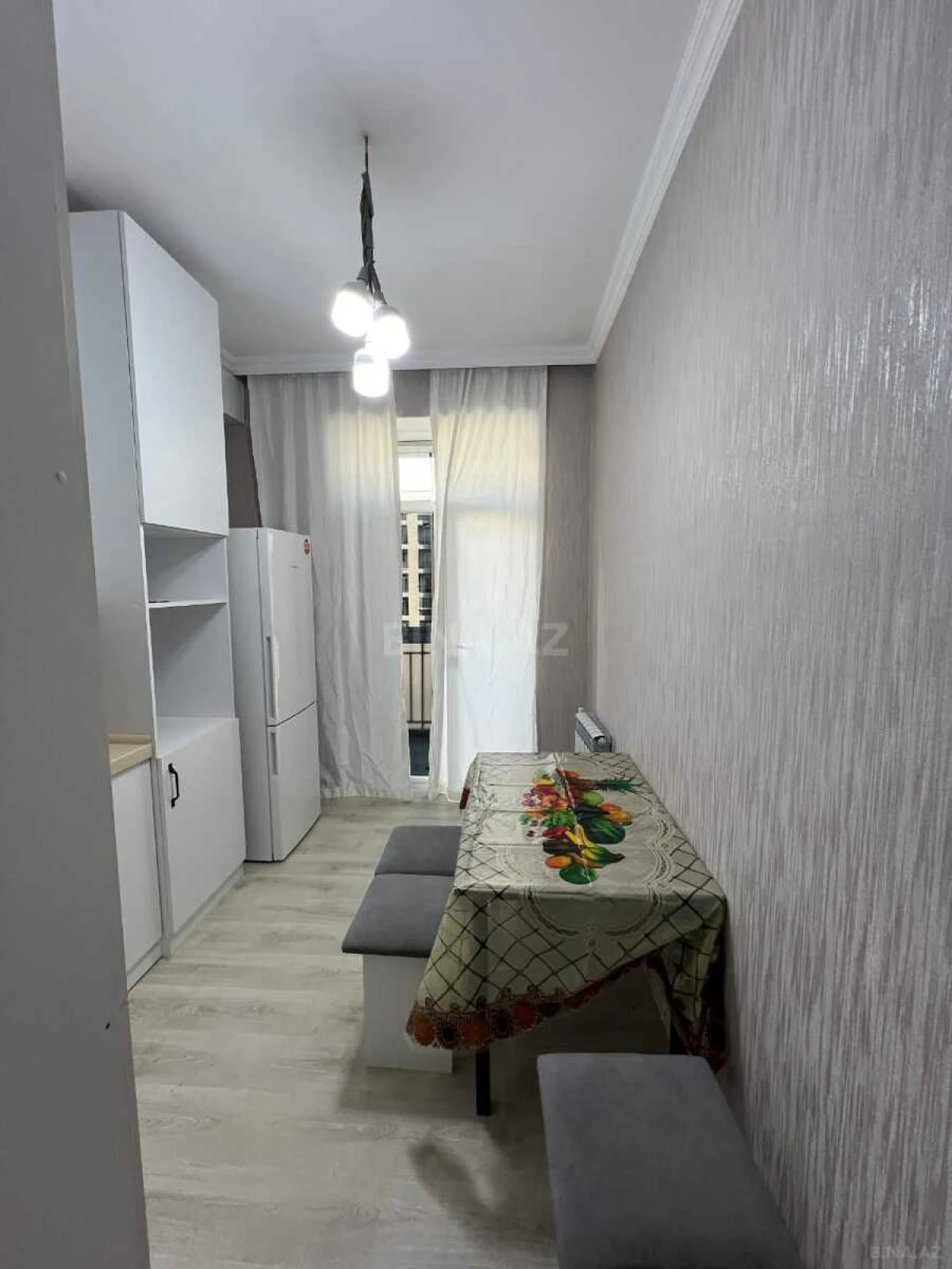 Kirayə verilir 2 otaqlı mənzil 60 m²