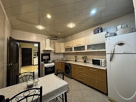 Kirayə verilir 3 otaqlı mənzil 108 m²