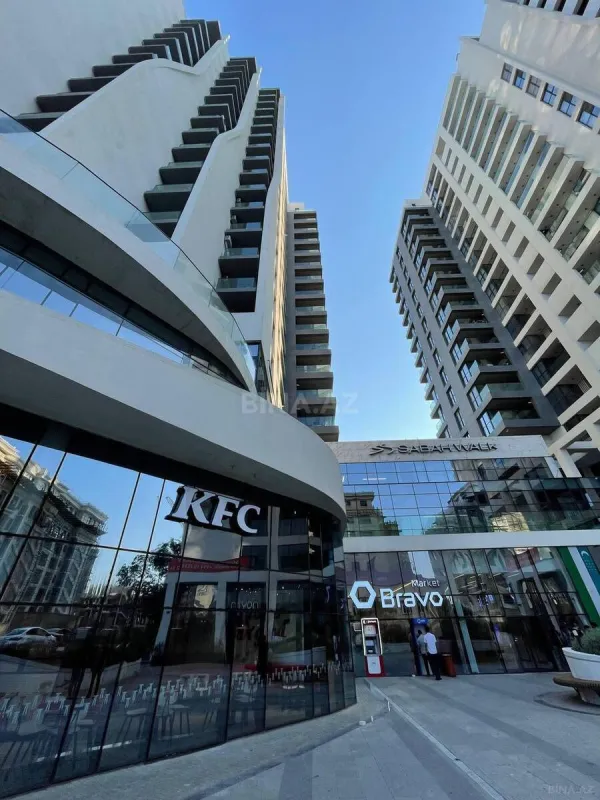 Satılır 4 otaqlı mənzil 358 m²