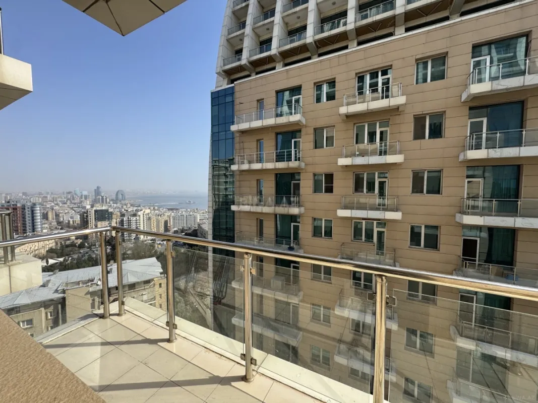 Kirayə verilir 2 otaqlı mənzil 85 m²