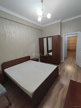 Satılır 3 otaqlı mənzil 93 m² — Bakı, İnşaatçılar 3 otaq 93.00 m²