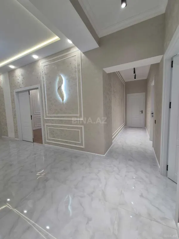 Satılır 3 otaqlı mənzil 135 m²