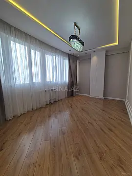Satılır 3 otaqlı mənzil 135 m²