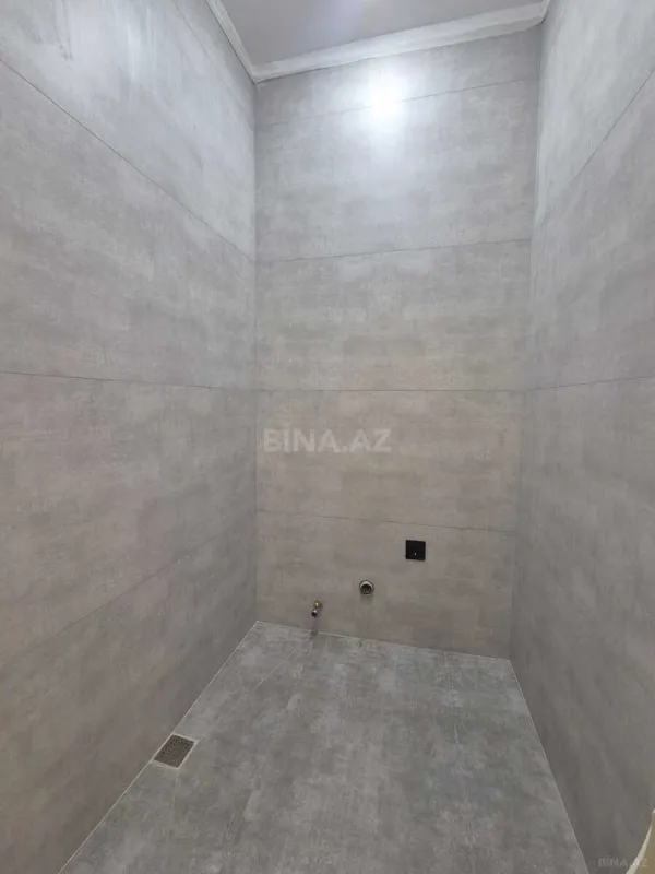 Satılır 3 otaqlı mənzil 135 m²