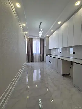 Satılır 3 otaqlı mənzil 135 m²