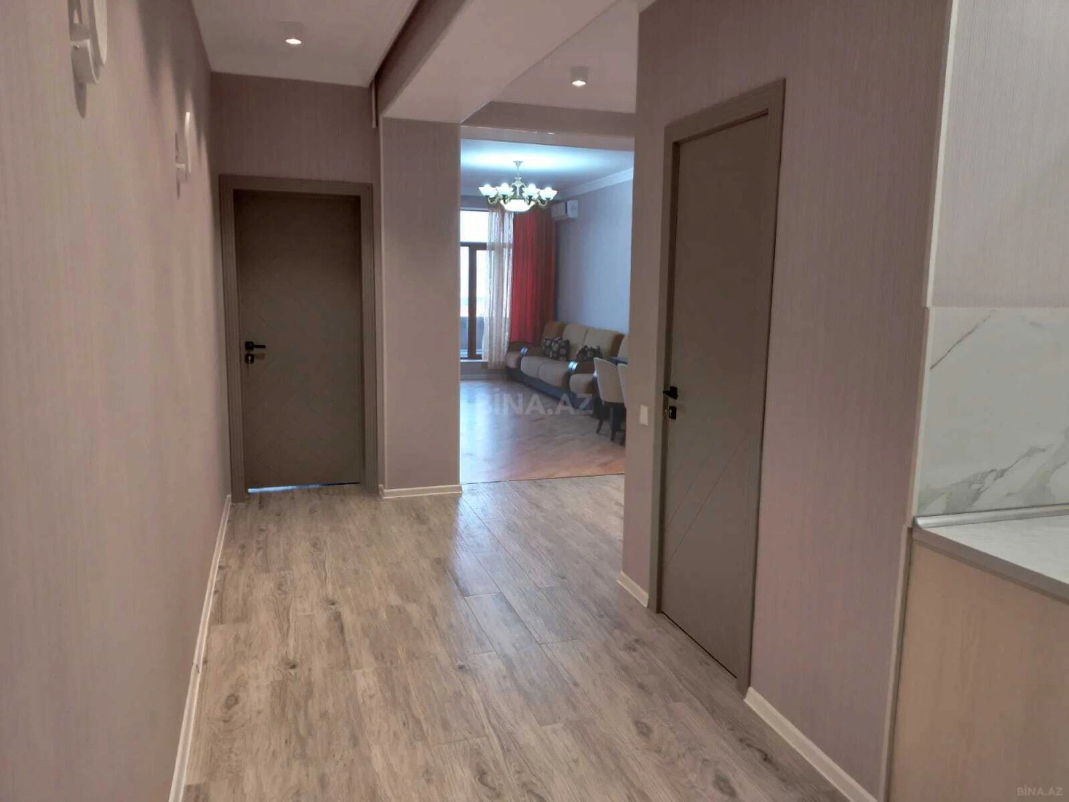 Kirayə verilir 3 otaqlı mənzil 1000 m²