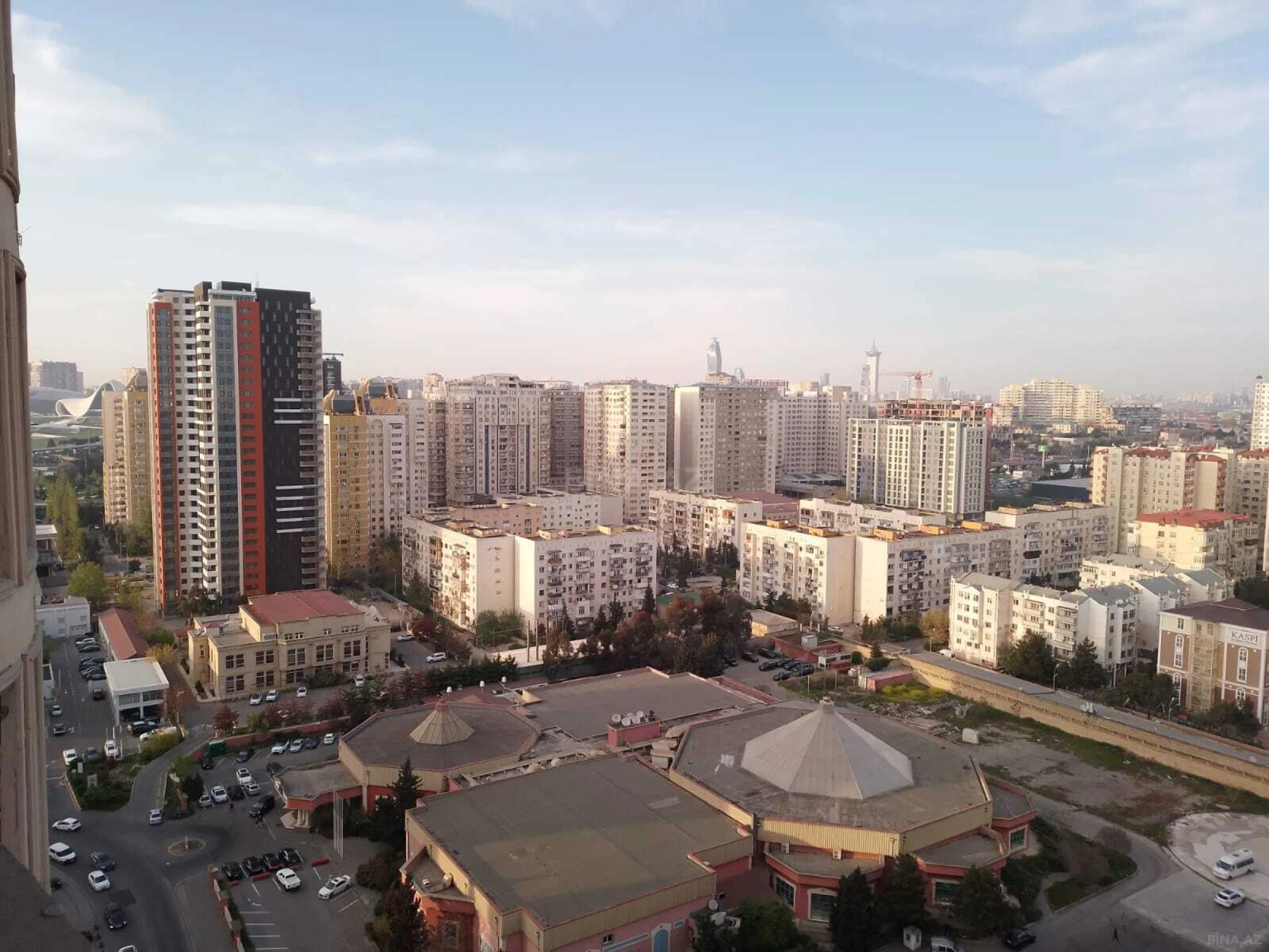 Kirayə verilir 3 otaqlı mənzil 1000 m²