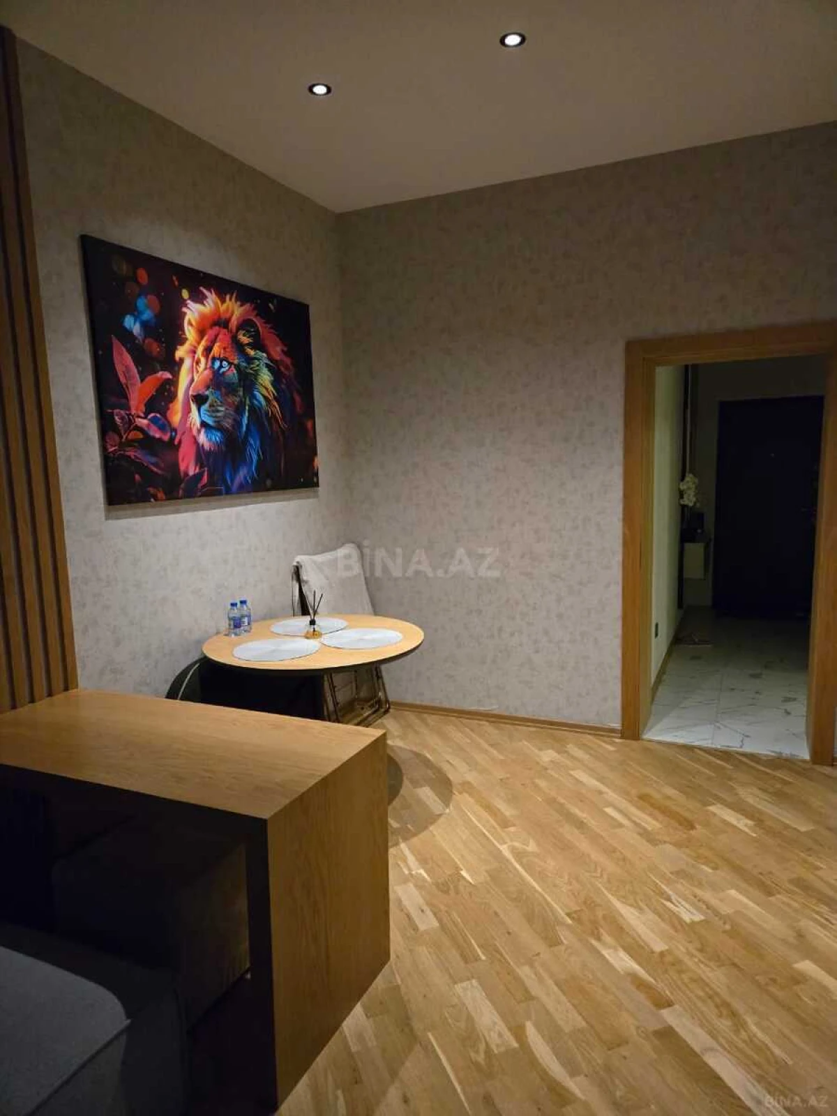 Kirayə verilir 2 otaqlı mənzil 95 m²